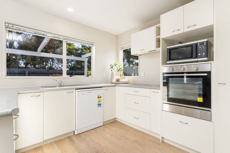 Photo of property in 2 Cunningham Place, Halswell, Christchurch, 8025