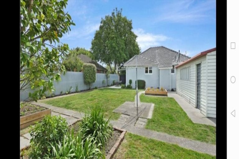 Photo of property in 3 Bateman Avenue, Bryndwr, Christchurch, 8053