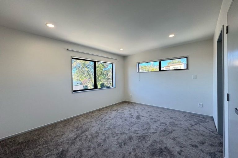 Photo of property in 14a Grove Lane, Pakuranga, Auckland, 2010