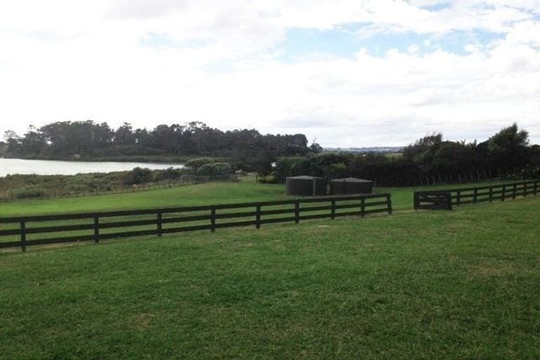 Photo of property in 60 Derbyshire Lane, Karaka, Papakura, 2580