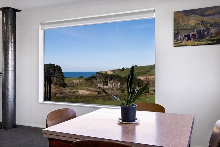 Photo of property in 48 Kawei Road, Ohawe, Hawera, 4671