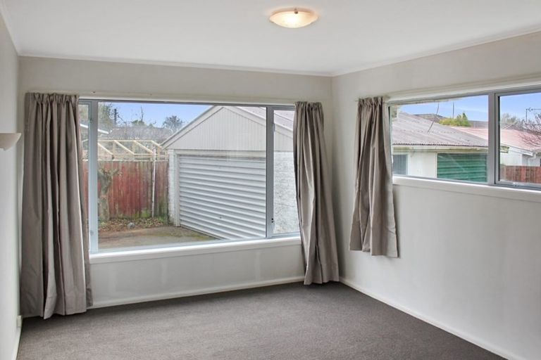 Photo of property in 5 Highfield Place, Avonhead, Christchurch, 8042