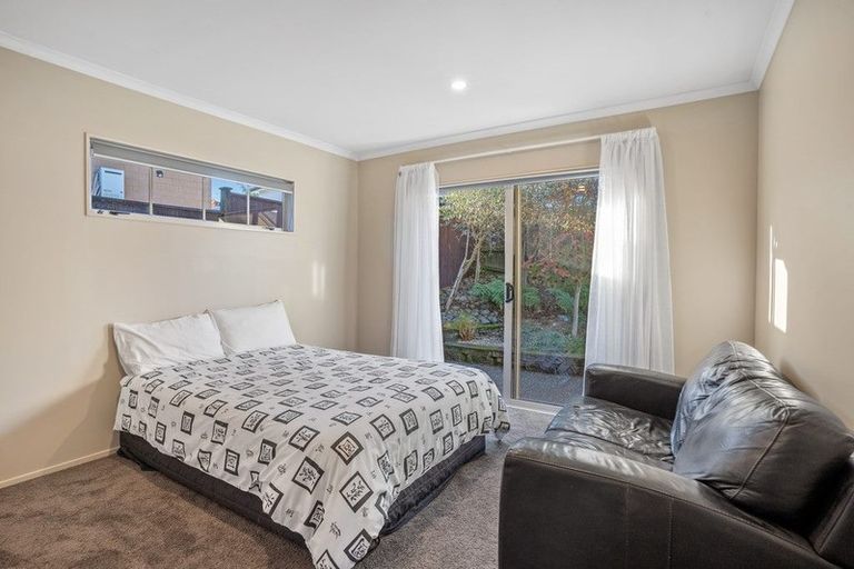 Photo of property in 5 Chateau Rise, Flat Bush, Auckland, 2016