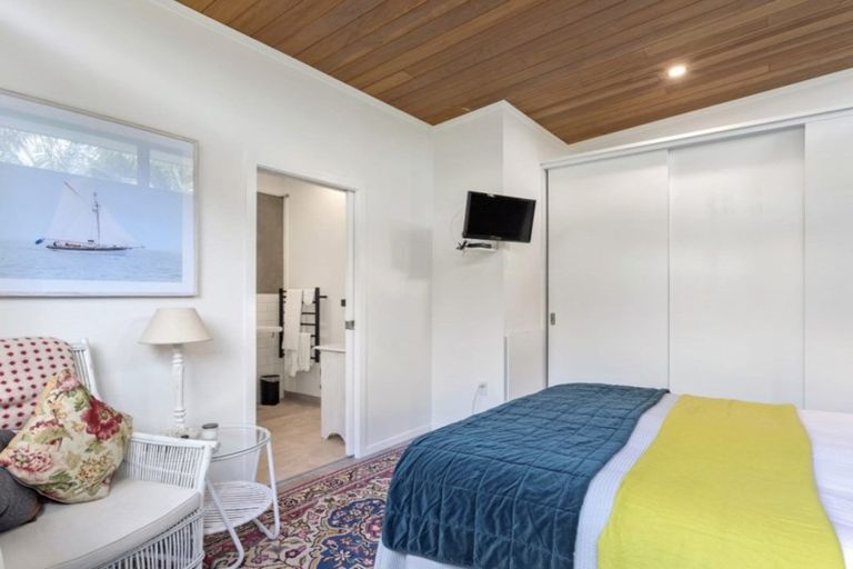 Photo of property in 5 Harbour View Road, Point Wells, Warkworth, 0986