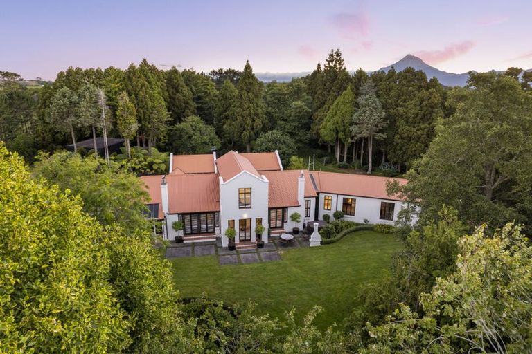 Photo of property in 221 Awai Road, Tarurutangi, New Plymouth, 4372