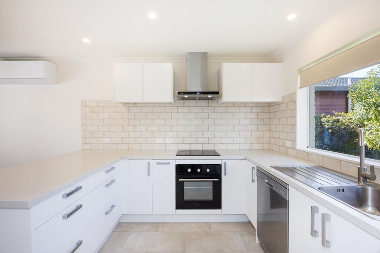 Photo of property in 21a Rangitira Avenue, Palmerston North, 4414