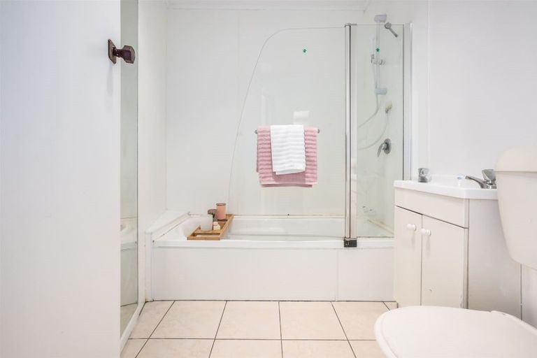 Photo of property in 60 Bell Street, Tawa, Wellington, 5028