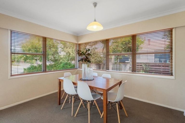 Photo of property in 1 Edwin Street, St Andrews, Hamilton, 3200