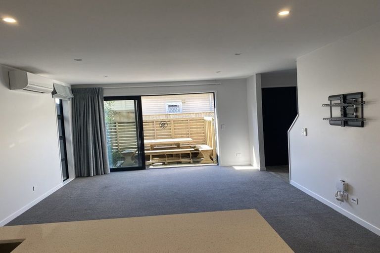 Photo of property in 90a Cambridge Terrace, Waterloo, Lower Hutt, 5011