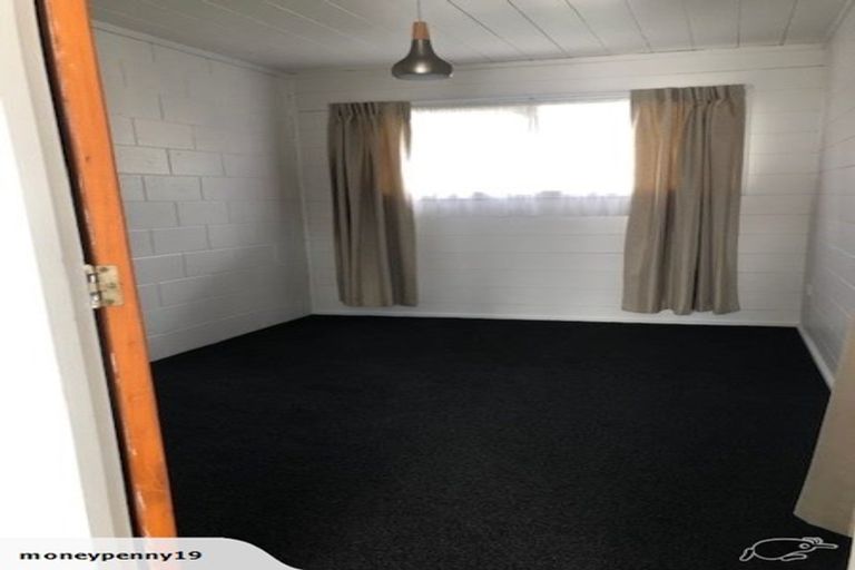 Photo of property in 12b Woodleigh Street, Frankleigh Park, New Plymouth, 4310