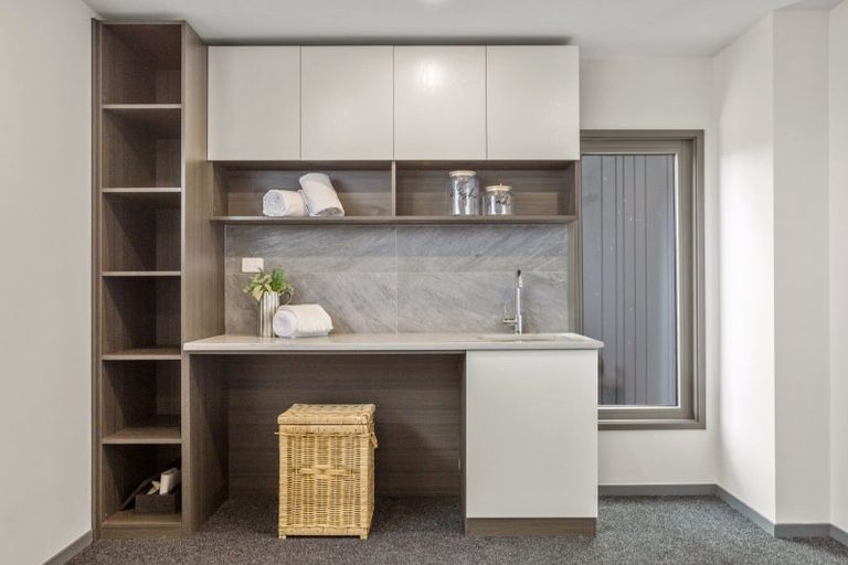 Photo of property in 48a Peter Terrace, Castor Bay, Auckland, 0620