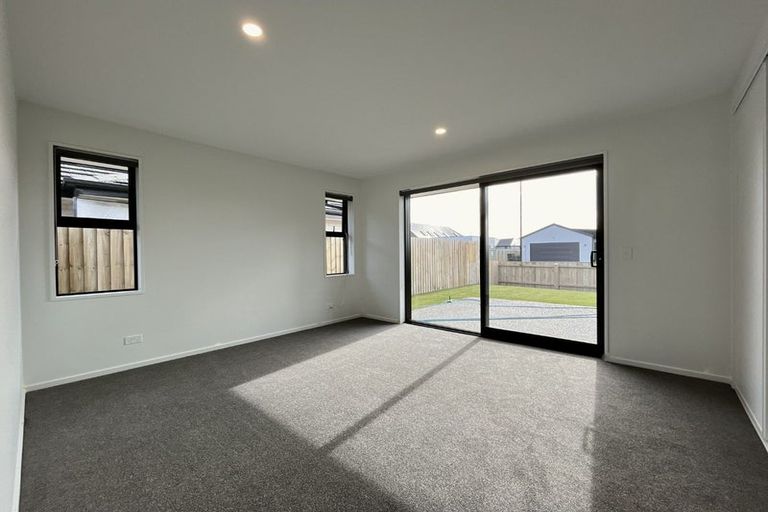 Photo of property in 2 Piopio Lane, Halswell, Christchurch, 8025