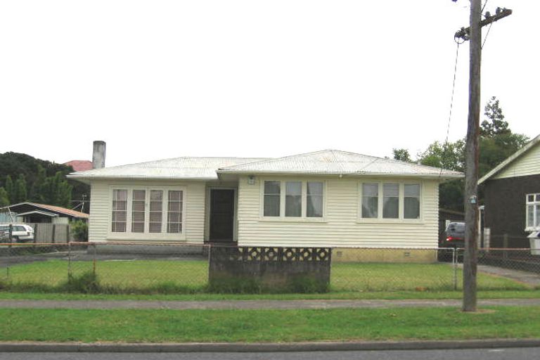 Photo of property in 57 Glendale Road, Glen Eden, Auckland, 0602