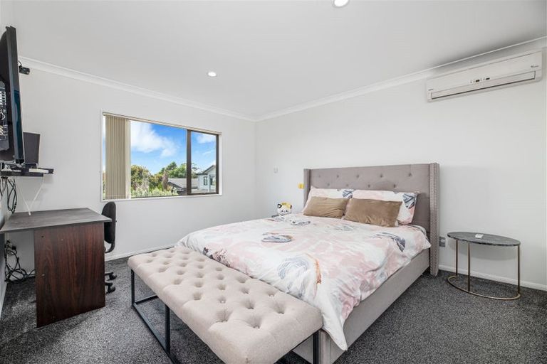 Photo of property in 76 San Valentino Drive, Henderson, Auckland, 0612