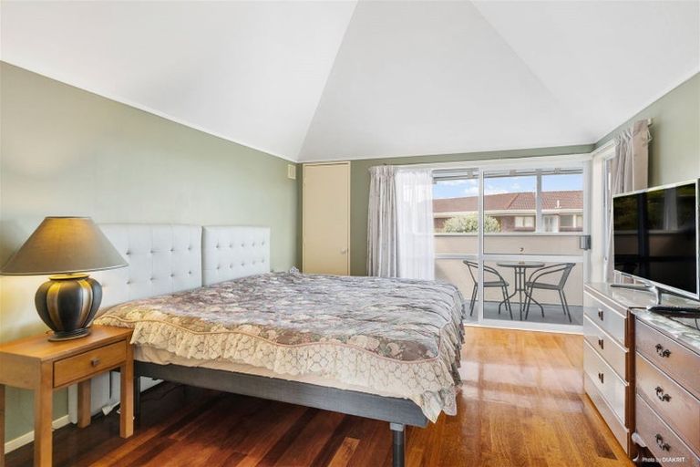 Photo of property in 66a Haseler Crescent, Howick, Auckland, 2014