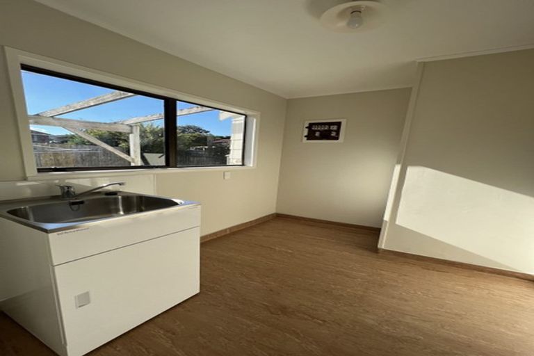 Photo of property in 2 West Harbour Drive, West Harbour, Auckland, 0618