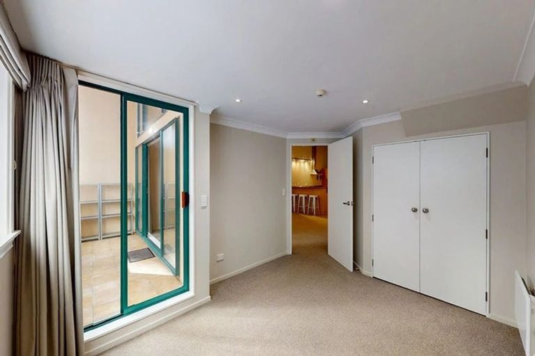 Photo of property in Vicino Apartments, 17/33 Taranaki Street, Te Aro, Wellington, 6011