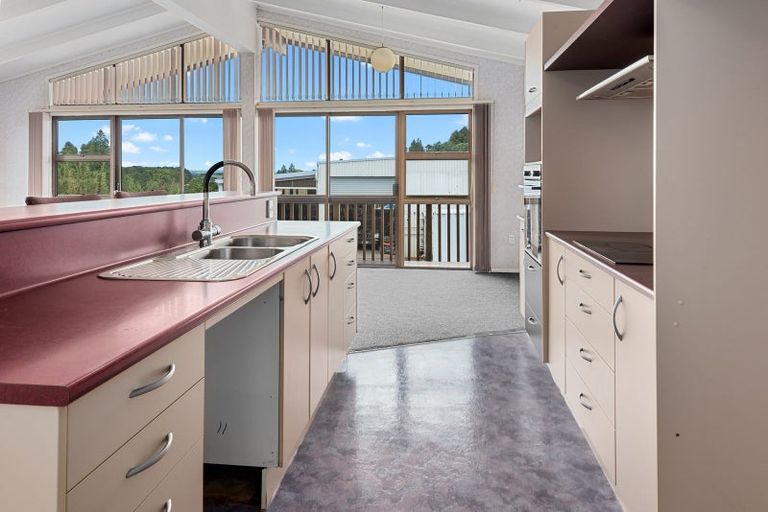 Photo of property in 9 Tauraroa Road, Maungakaramea, Whangarei, 0178