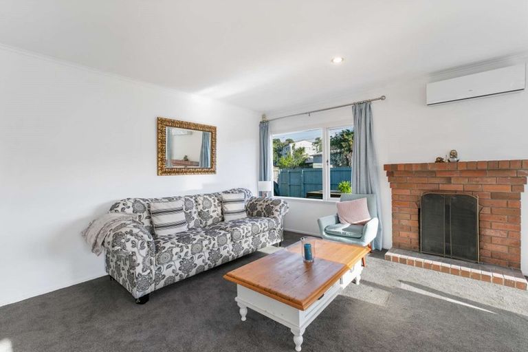 Photo of property in 1/9 Merriefield Avenue, Forrest Hill, Auckland, 0620