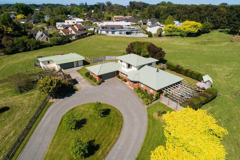 Photo of property in 19 Barnett Drive, Marton, 4710