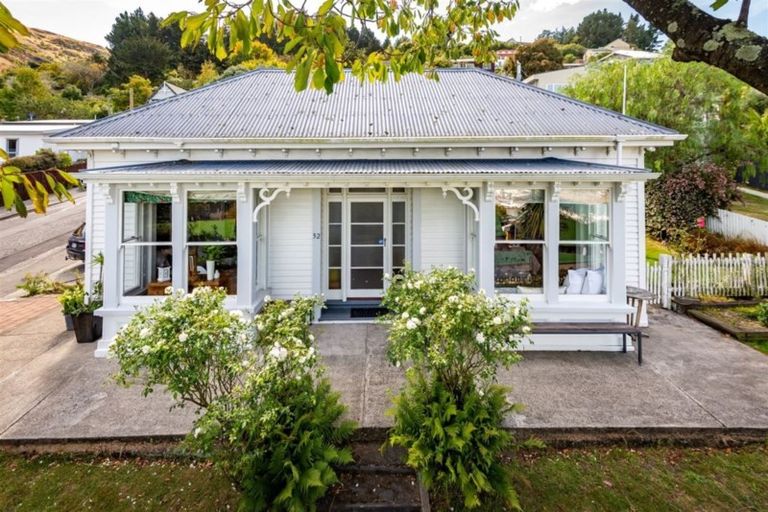 Photo of property in 32 Simeon Quay, Lyttelton, 8082