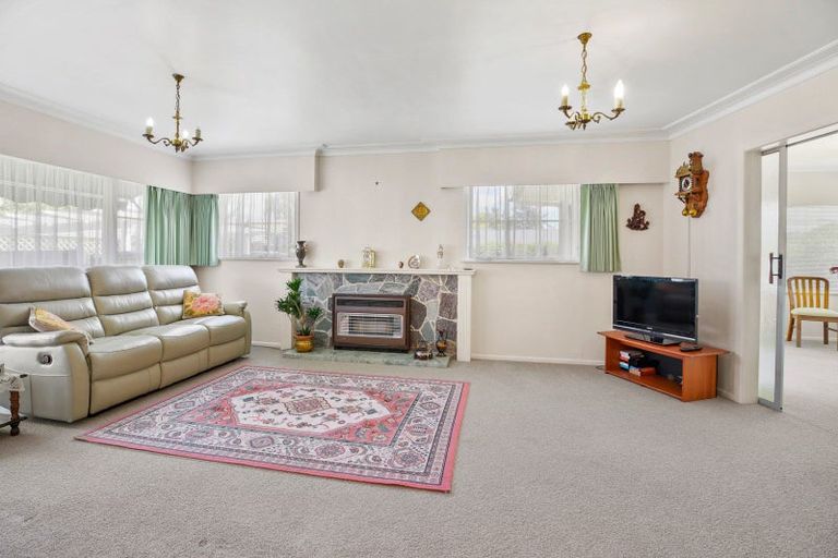 Photo of property in 25 Chedworth Avenue, Chedworth, Hamilton, 3210