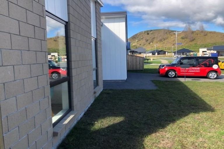 Photo of property in 35 Awataha Crescent, Pyes Pa, Tauranga, 3110