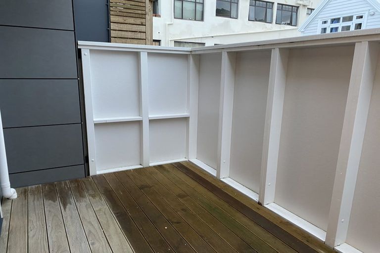 Photo of property in Pirie Street Townhouses, 3/35 Pirie Street, Mount Victoria, Wellington, 6011