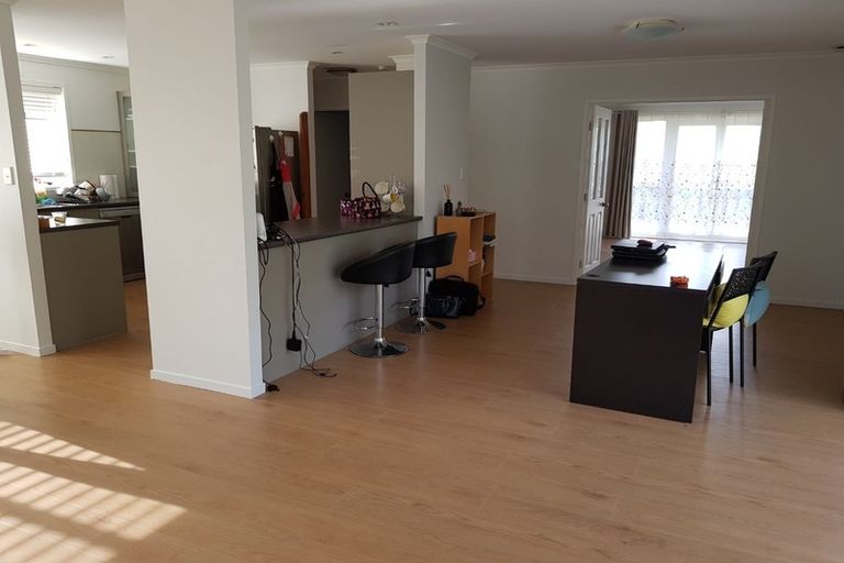 Photo of property in 42 Rathmar Drive, Manurewa, Auckland, 2105