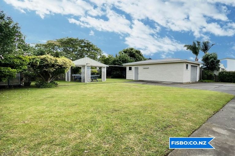 Photo of property in 36 Bowling Road, Greenmeadows, Napier, 4112