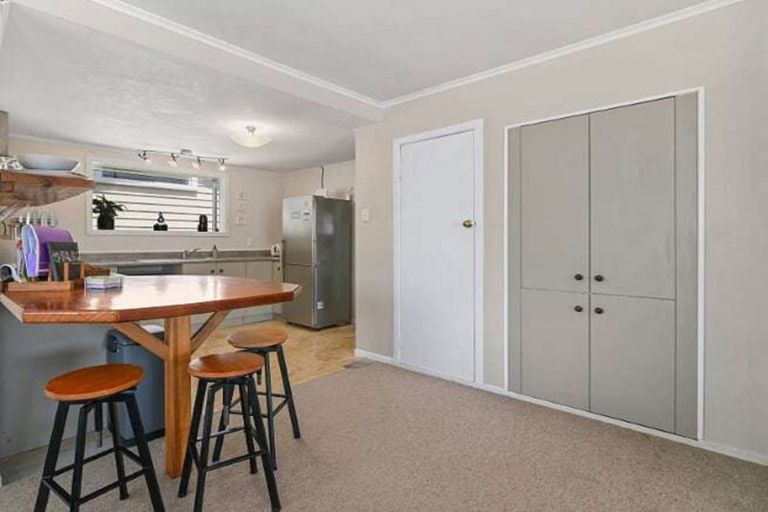 Photo of property in 26 Willow Avenue, Hannahs Bay, Rotorua, 3010