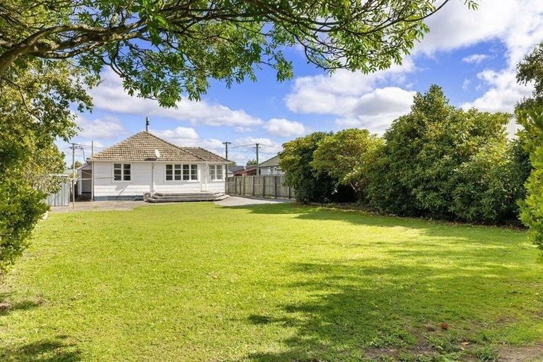 Photo of property in 9 Virgil Place, Northcote, Christchurch, 8052