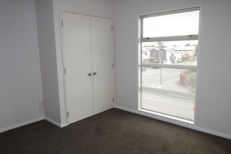 Photo of property in 132 Purchas Street, Edgeware, Christchurch, 8013