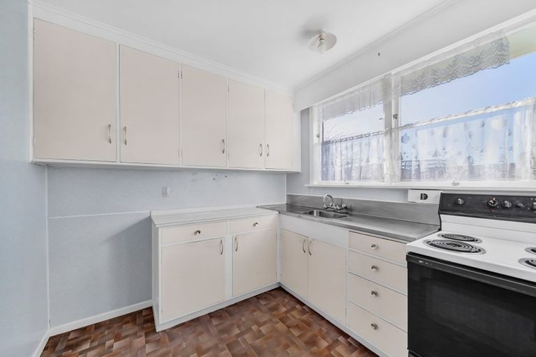 Photo of property in 14 Surrey Street, Hawera, 4610