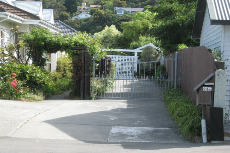 Photo of property in 2/24 James Street, Redcliffs, Christchurch, 8081
