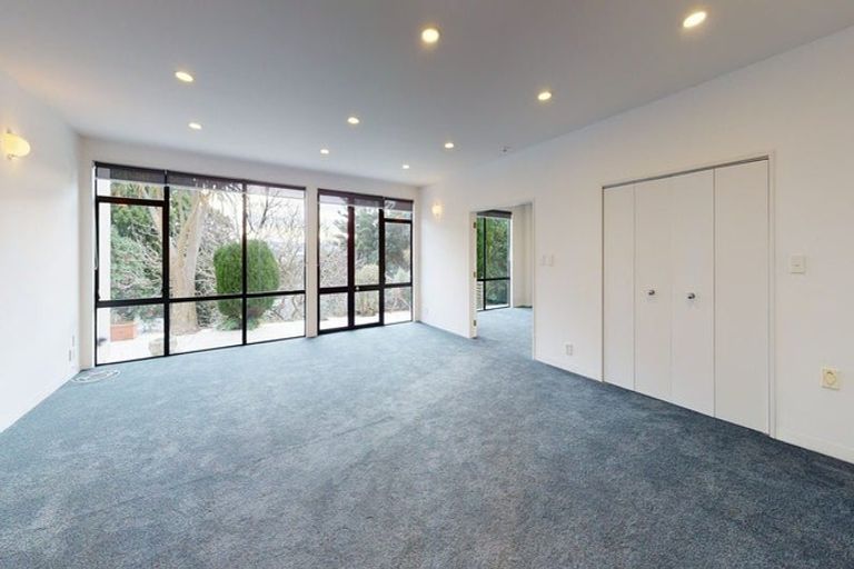 Photo of property in 65 Nevay Road, Miramar, Wellington, 6022