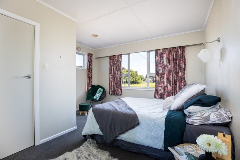 Photo of property in 14 Mcnaughton Street, Waitara, 4320