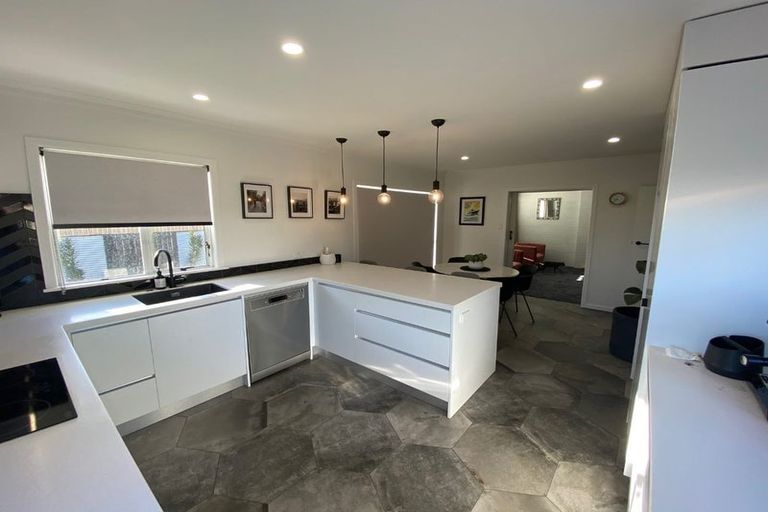 Photo of property in 65 Govett Avenue, Frankleigh Park, New Plymouth, 4310