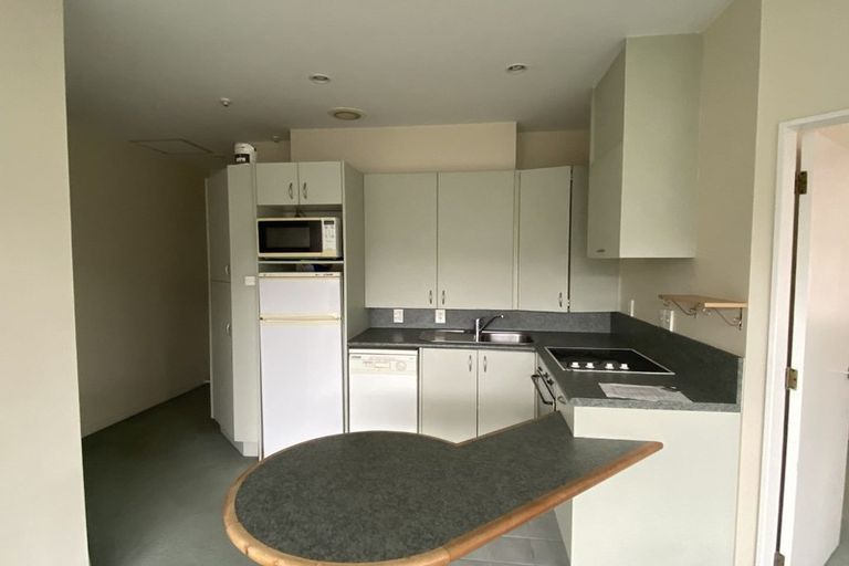 Photo of property in Terrace Tower Apartments, 11e/126 The Terrace, Wellington Central, Wellington, 6011