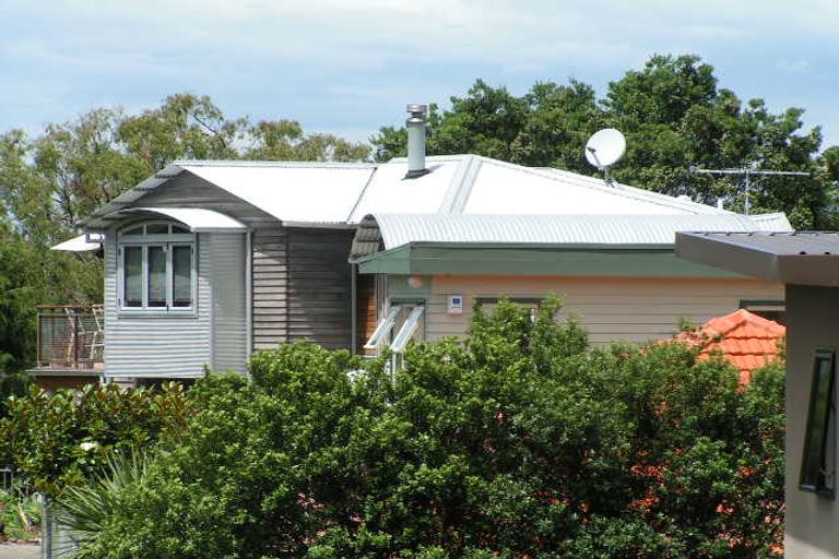 Photo of property in 1/50 Onepoto Road, Hauraki, Auckland, 0622