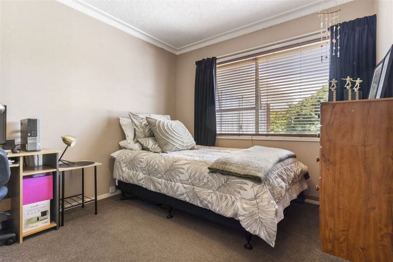 Photo of property in 36 Cascades Road, Pakuranga Heights, Auckland, 2010