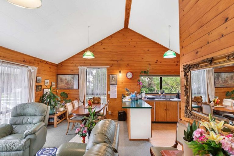 Photo of property in 7 Harris Street, Marton, 4710