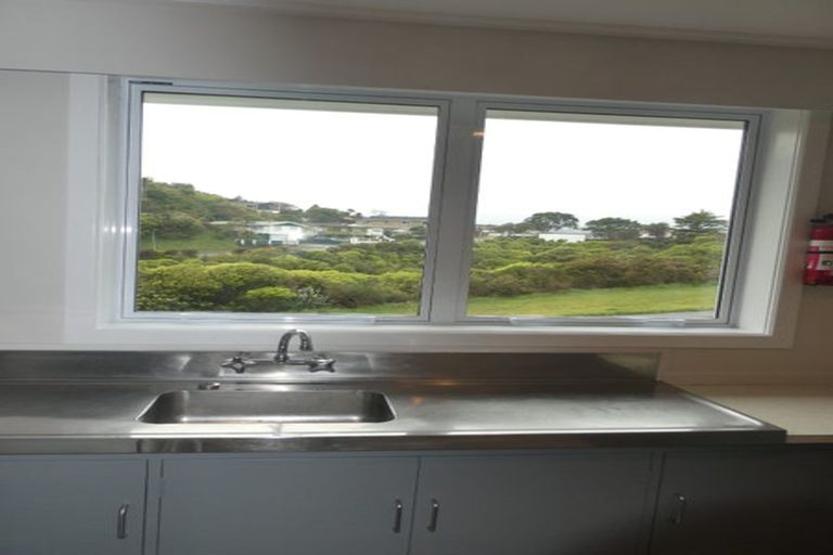 Photo of property in 5 Mulberry Street, Maungaraki, Lower Hutt, 5010