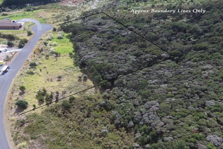 Photo of property in 129 Stratford Drive, Cable Bay, 0420