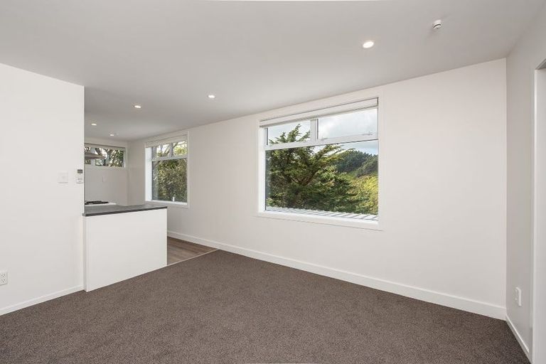 Photo of property in 2/25 Kitchener Terrace, Johnsonville, Wellington, 6037