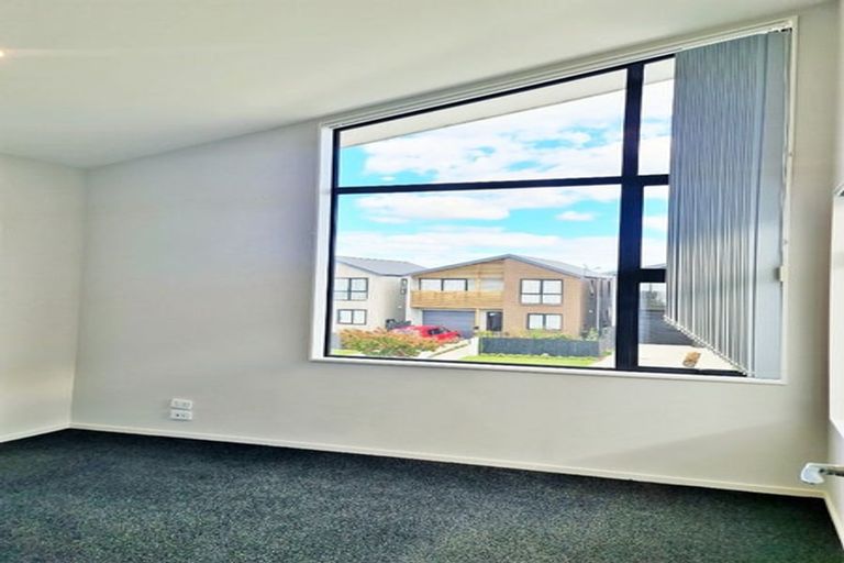 Photo of property in 5 Courage Road, Papakura, 2110