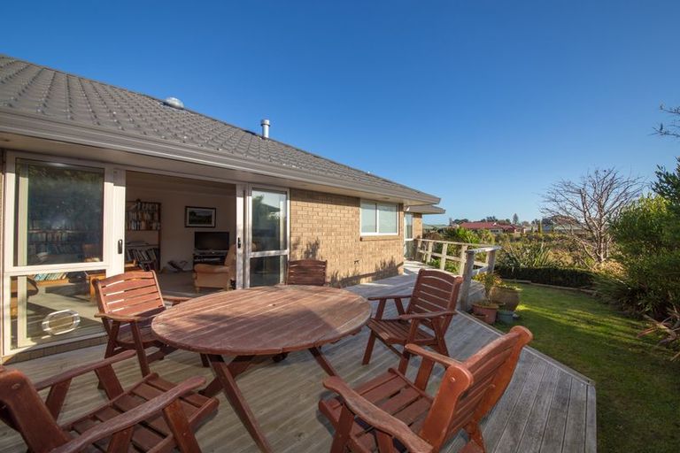 Photo of property in 158 Ruapehu Drive, Fitzherbert, Palmerston North, 4410