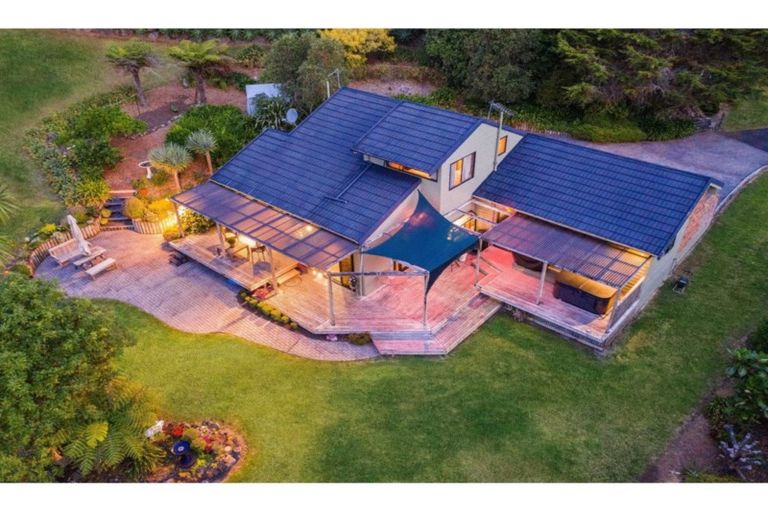 Photo of property in 168 Carter Road, Oratia, Auckland, 0604