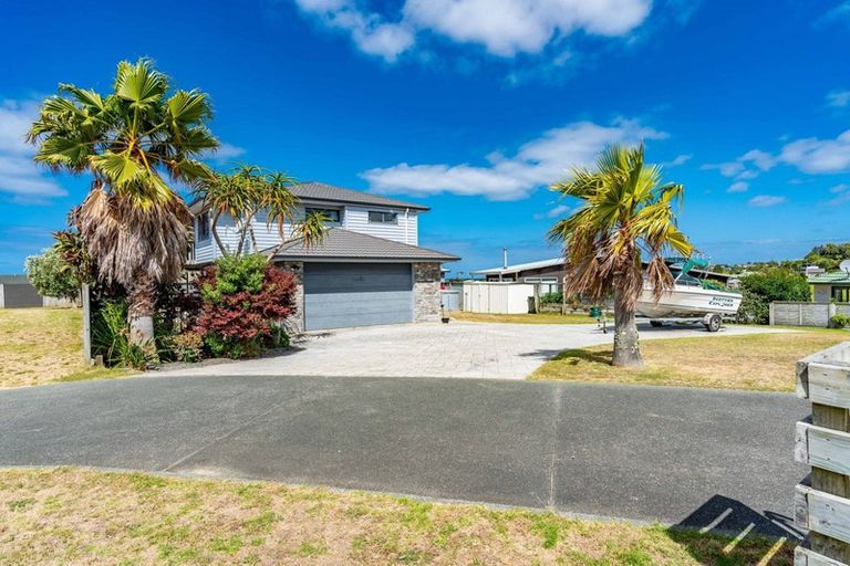 Photo of property in 5 Marram Place, Mangawhai Heads, Mangawhai, 0505