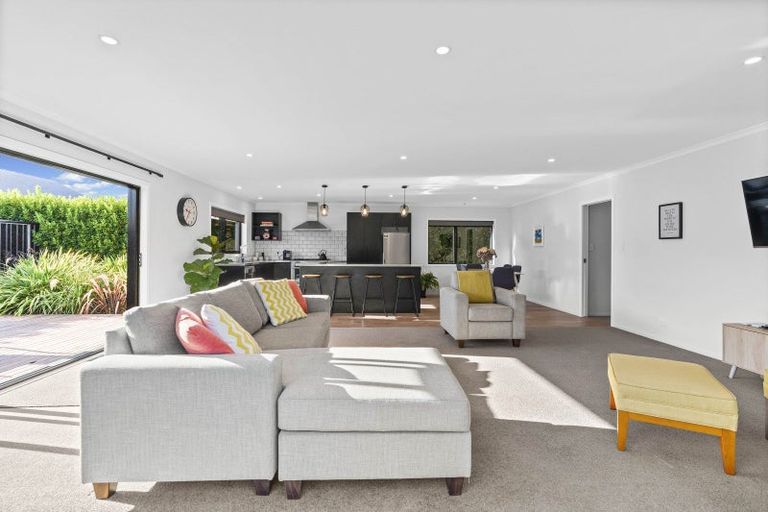 Photo of property in 45 Burgundy Drive, Martinborough, 5711